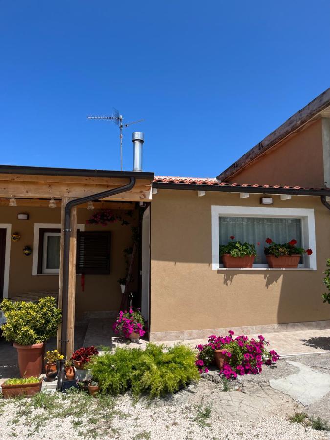 Villa Il Casale Del Nonno Armando Torrevecchia Teatina Exterior foto